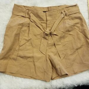 (12) Bananas Republic Linen blend Dress Shorts